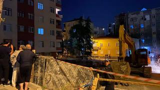 İstanbul'da gece yarısı korku dolu anlar! 6 katlı bina boşaltıldı