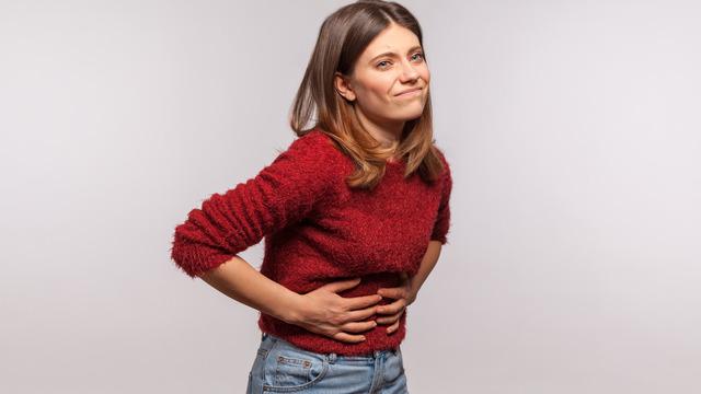 Gaz sıkışması nasıl geçer, Gaz sıkışmasına iyi gelen İbrahim Saraçoğlu kürü tarifi nedir? Gaz sıkışması neden olur, belirtileri nelerdir?