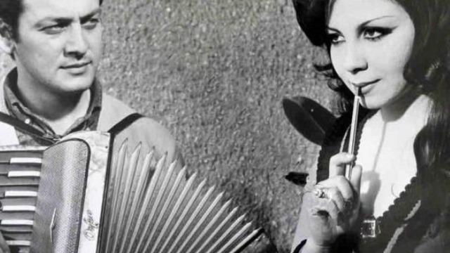 Orda Bir Köy Var Uzakta'yı seslendirmişti! Yeşilçam efsanesi Yıldız Tezcan hayatını kaybetti