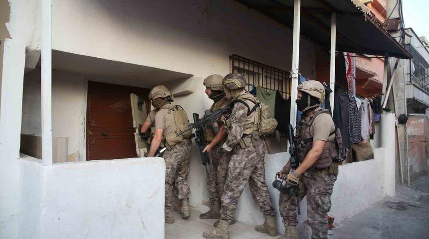 Mersin’de uyuşturucu satıcılarına şafak operasyonu: 31 gözaltı kararı