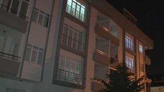 Eşi kapıyı açmadı! Pencereden eve girip banyoya geçince karşılaştığı manzara... Korkunç olay