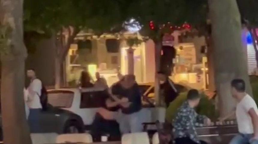 Kavgayı film izler gibi izlediler