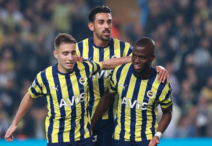 Takımdan ayrılacağı konuşuluyordu! Emre Mor, Fenerbahçe'deki geleceği ile ilgili kararını verdi