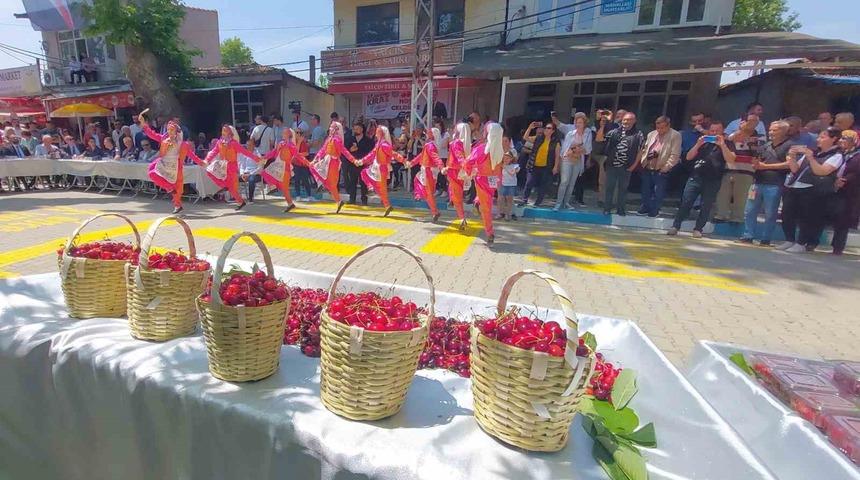 Tekirdağ’da 3 milyon ziyaretçinin beklendiği 57. Uluslararası Kiraz Festivali başladı