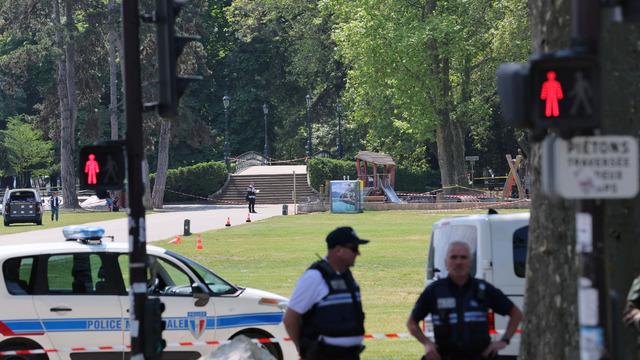 Fransa’da sokak ortasında dehşete düşüren bıçaklı saldırı: 4'ü çocuk en az 6 yaralı