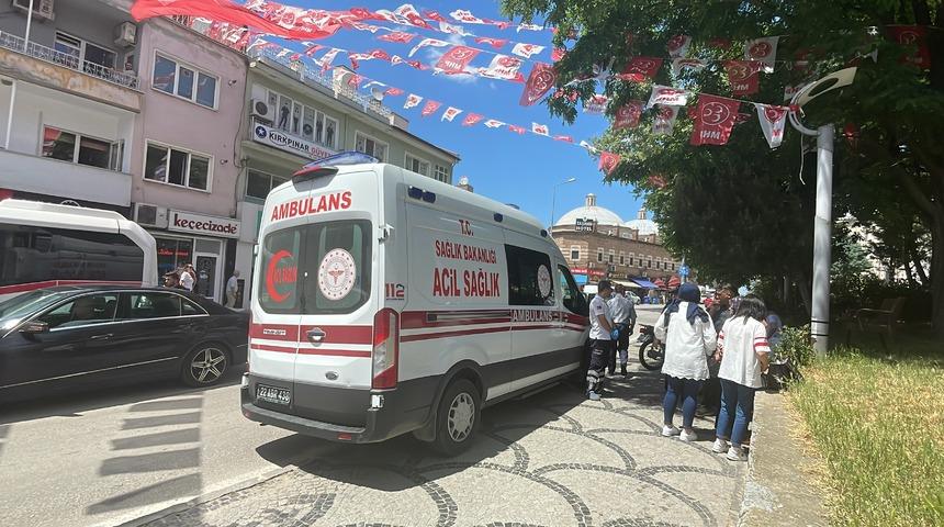Edirne'de yolun karşısına geçerken motosikletin çarptığı çocuk yaralandı