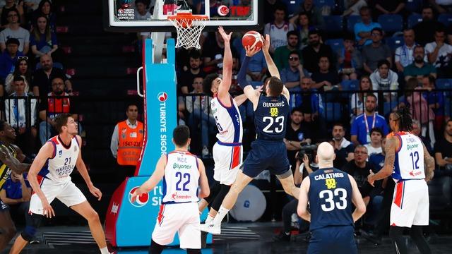 Fenerbahçe Beko isyan etmişti! TBF resmen açıkladı: 'O hakemler dinlendirilecek!'