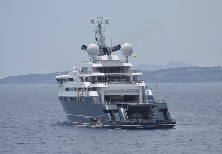 Dünyanın en büyükleri arasında... Mega yat Bodrum'a demir attı! Haftalık kirası dudak uçuklatıyor G5