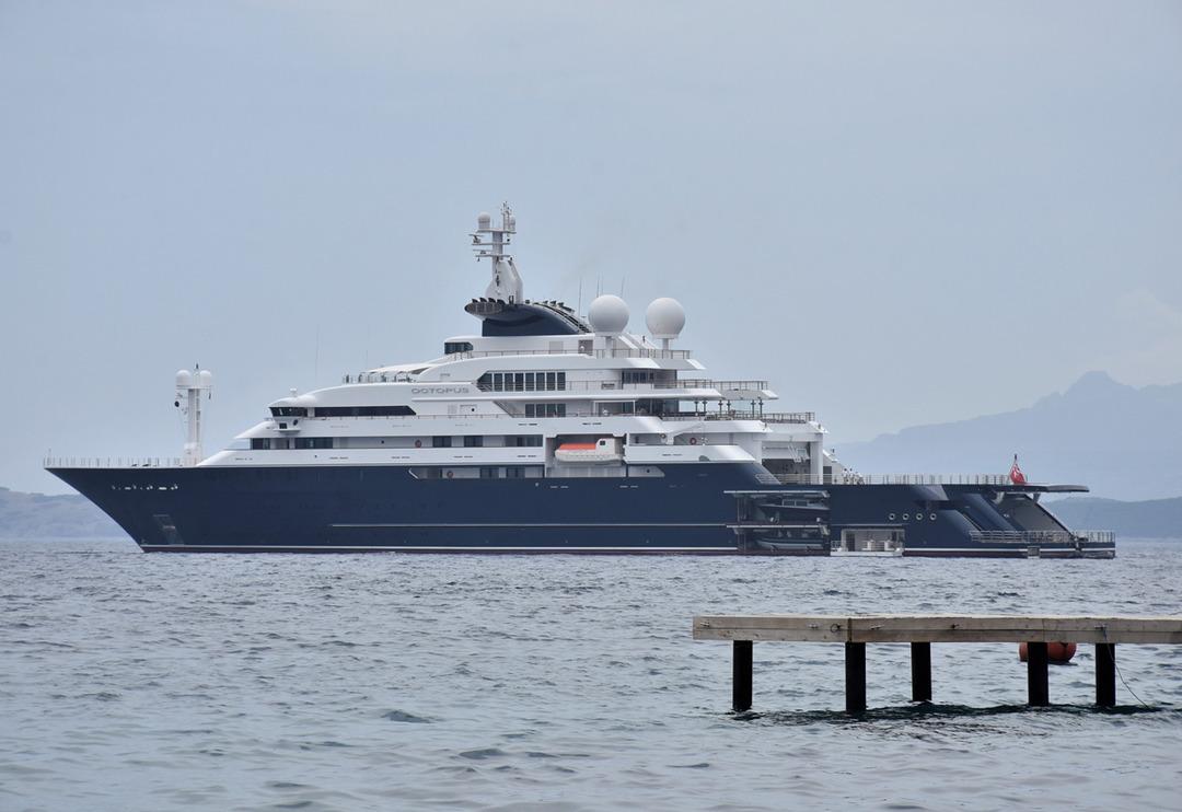 D&uuml;nyanın en b&uuml;y&uuml;kleri arasında... Mega yat Bodrum'a demir attı! Haftalık kirası dudak u&ccedil;uklatıyor