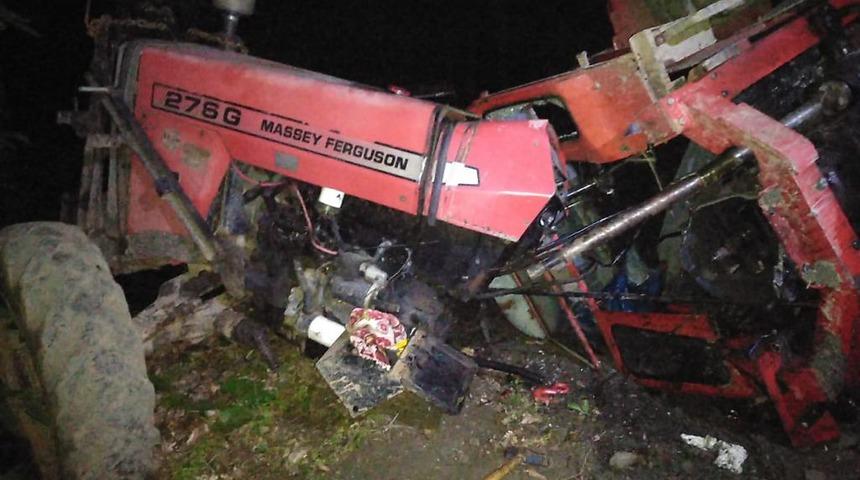 Düzce'de devrilen traktörün sürücüsü ağır yaralandı