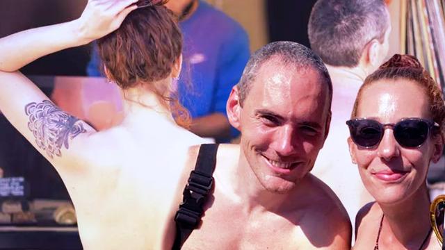 Natürist iki arkadaş çırılçıplak restorana gitti! Tepkiler gecikmedi... “Olumsuz yorumlara derinden üzüldük”