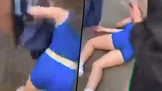 Okulun bahçesindeki kız kavgasını kimse ayıramadı! Ortalık bir anda fena karıştı... Aldığı tekme darbesiyle kendisini bir anda yerde buldu