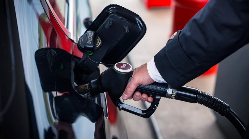 ABD petrolü ve dolar akaryakıtı vurdu! Benzine zam geliyor