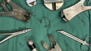 Cinsel organına taktığı halka yüzünden hastanelik oldu! Uzmanlar penis büyütme eylemleri konusunda uyardı...