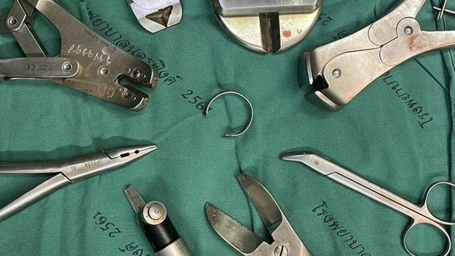 Cinsel organına taktığı halka yüzünden hastanelik oldu! Uzmanlar penis büyütme eylemleri konusunda uyardı...