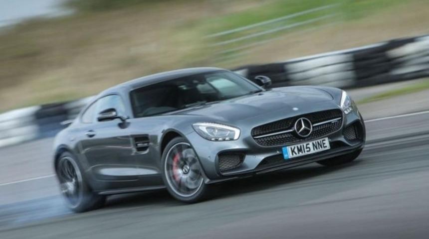 2017 yılının en b&uuml;y&uuml;k l&uuml;ks otomobil &uuml;reticisi oldu