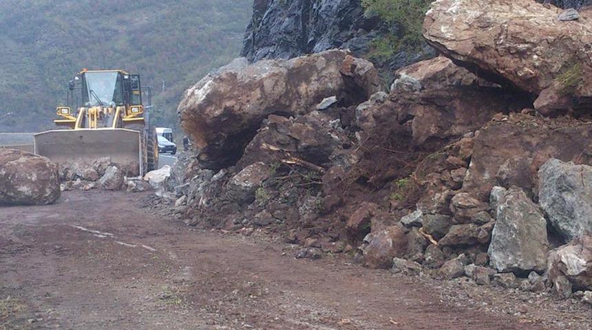 Heyelan sonucu kaymıştı! O mezarlar için harekete geçildi