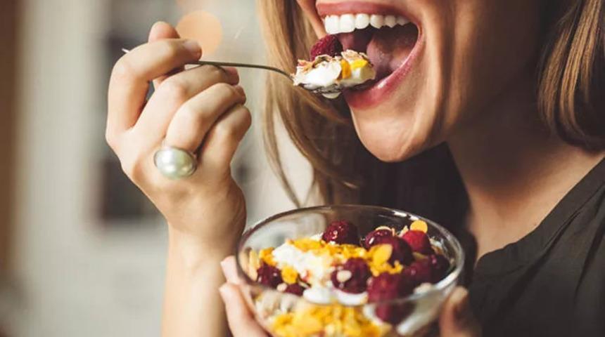 Gece acıkmalarına son! Bu tariflerle uzun süren tokluğun keyfini çıkarın