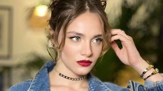 Miray Daner mavi bikinisiyle poz verdi! Yaza merhaba pozuyla mest etti