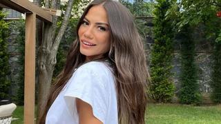 Ayrılık sonrası gündemden düşmüyor! Demet Özdemir derin göğüs dekoltesiyle görenleri mest etti