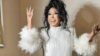 Bülent Ersoy yine yerinde duramadı! Roman havası oynadı, gören bir daha baktı