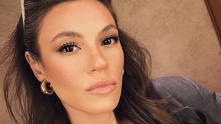 Aile'nin yıldızı Yüsra Geyik dekolteli pozlarıyla nefes kesti! Evleniyoruz