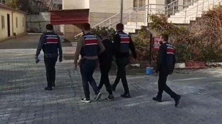 SON DAKİKA | Bakanlık duyurdu! Terör örgütü PKK/KCK-PYD/YPG’ye yönelik icra edilen operasyonda gözaltına alınan 4 şüpheliden 2’si tutuklandı