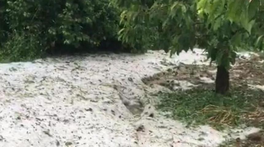 Tokat'ı sel ve dolu vurdu! 15 dakikada bu hale geldi