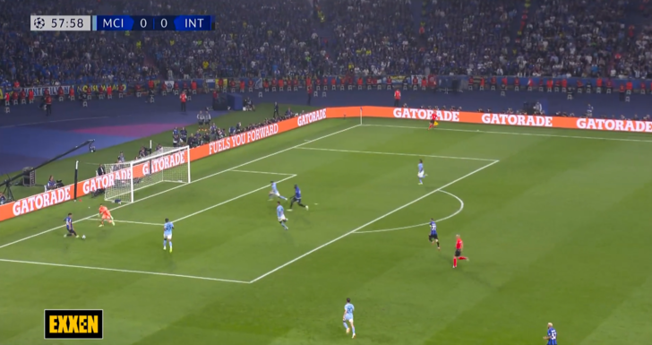 Son dakika: Manchester City - Inter finalinde kaçan pozisyon, izleyenleri şaşkına çevirdi! Pep Guardiola, o anları yerde takip etti... G1