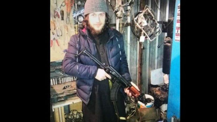 IŞİD'li teröristi sildiği fotoğraf yakalattı