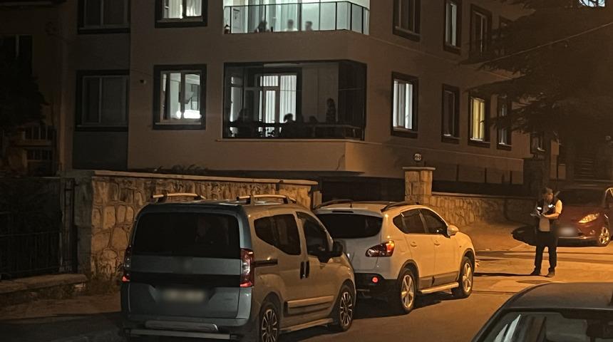 İlginç kavga: Ayakkabı çekeceğini silah yapıp birbirlerine saldırdılar!