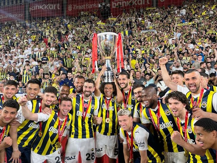 Ziraat Türkiye Kupası'nda şampiyon Fenerbahçe! Batshuayi duble yaptı, Sarı-Lacivertliler Başakşehir'i 2-0 mağlup etti G2