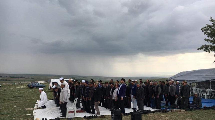 Niğdeliler Şükür Duasına Çıktı