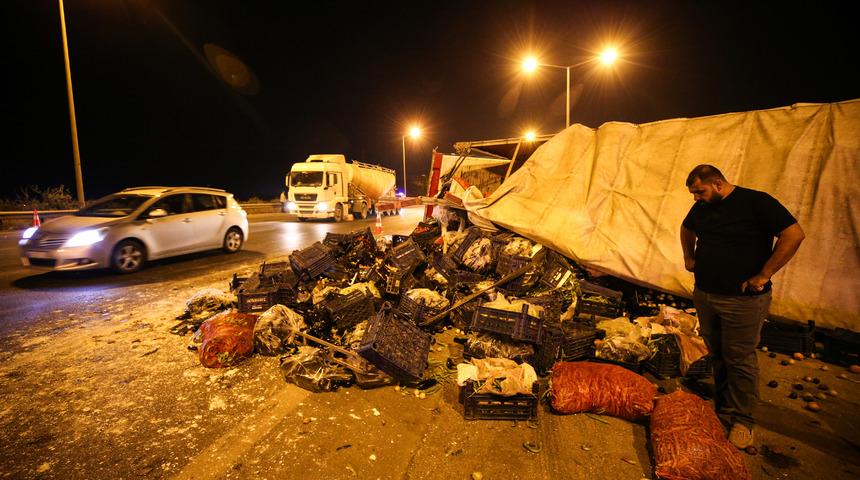 TAG Otoyolunda 9 aracın karıştığı zincirleme trafik kazasında 4 kişi yaralandı