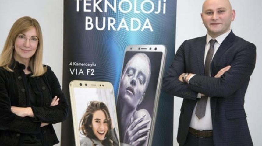 Casper'dan iki telefon birden: Via F2 ve Via A2