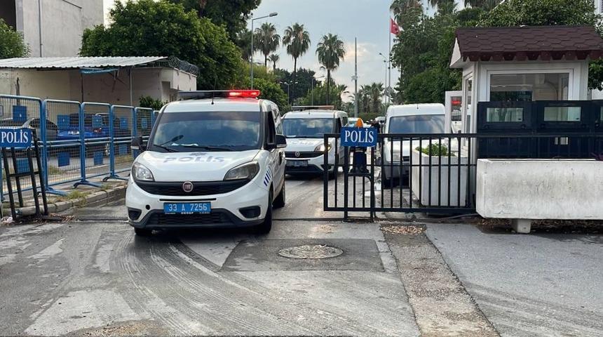 Mersin'de tefecilik ve nitelikli dolandırıcılık yapanlara şafak operasyonu düzenlendi