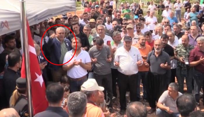 Şehit cenazesinde tartışma yaratan anlar! CHP'li vekil Hasan Ufuk Çakır imama seslendi: ‘Hoca Atatürk'e de söyle’