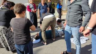 Sokak ortasında bıçaklı cinayet: Kanlar içinde yerde kaldı! Dehşet anları kamerada