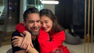 Yatırım yapmak için Kıbrıs'ta ev bakıyorlardı! Kadir Doğulu ve Neslihan Atagül'den yan yana poz