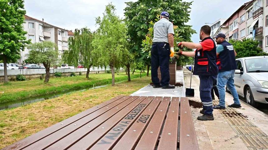 Yalova’da Vandallar iş başında