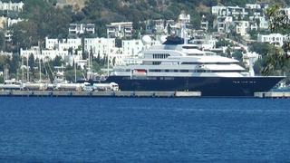 9 milyon liralık yakıt aldı! Haftalık kirası onlarca ev parası... Sahibi sır gibi saklanıyor, kiralayan da...