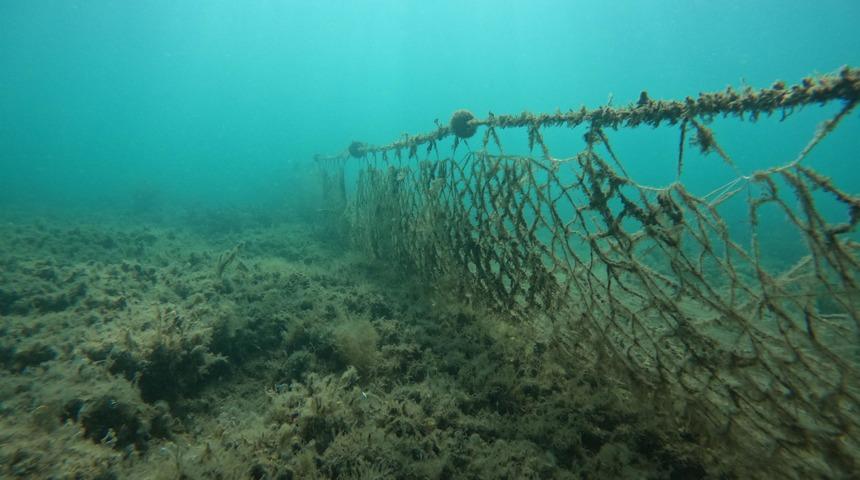 Balıkesir'de 3 yılda denizlerden 50 bin metrekare "hayalet ağ" toplandı