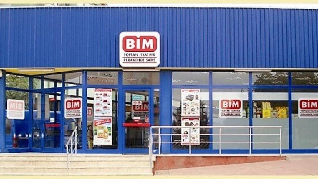 BİM'den Babalar G&uuml;n&uuml;'ne &ouml;zel fırsat! Kol saati 459 TL, deri kemer 89 TL, polo yaka tiş&ouml;rt 169 TL! 16 Haziran 2023 BİM indirimli &uuml;r&uuml;nler listesi