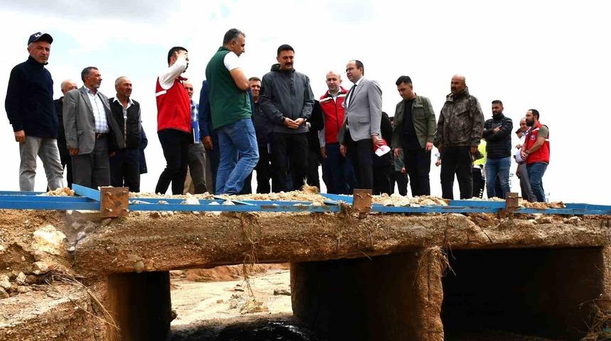 İkinci kez selin vurduğu köyde dereler taştı, tarım arazileri zarar gördü