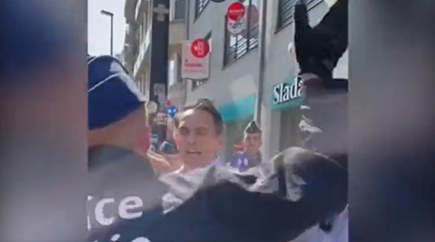 Belçika bu olayı konuşuyor! Aşırı sağ parti lideri polis tarafından tokatlandı