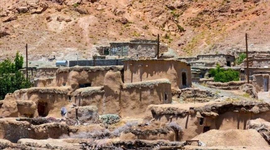 Bir metre boyundaki insanların k&ouml;y&uuml;