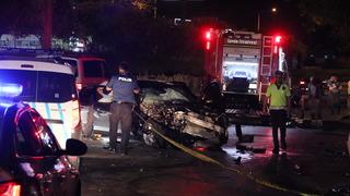 İzmir'de otomobilin kamyonete çarpması sonucu 1 kişi öldü