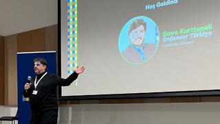'Microsoft Founder’s Trend Talks' etkinliğinde hoşgeldiniz konuşmasını Emre Kurttepeli yaptı