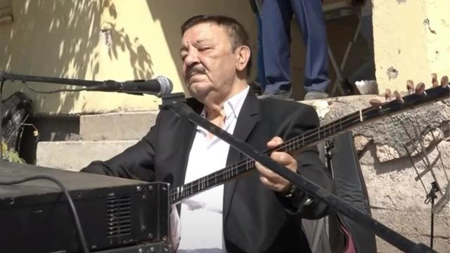 Türk Halk Müziği Sanatçısı Ekrem Çelebi öldü mü, kaç yaşındaydı? Ekrem Çelebi kimdir, hastalığı neydi? Acı haberi duyurdu!