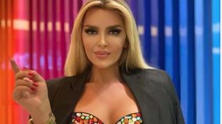 Selin Ciğerci yine olay oldu! Pantolonunun fermuarını açıp, tanga bikinisini gösterdi